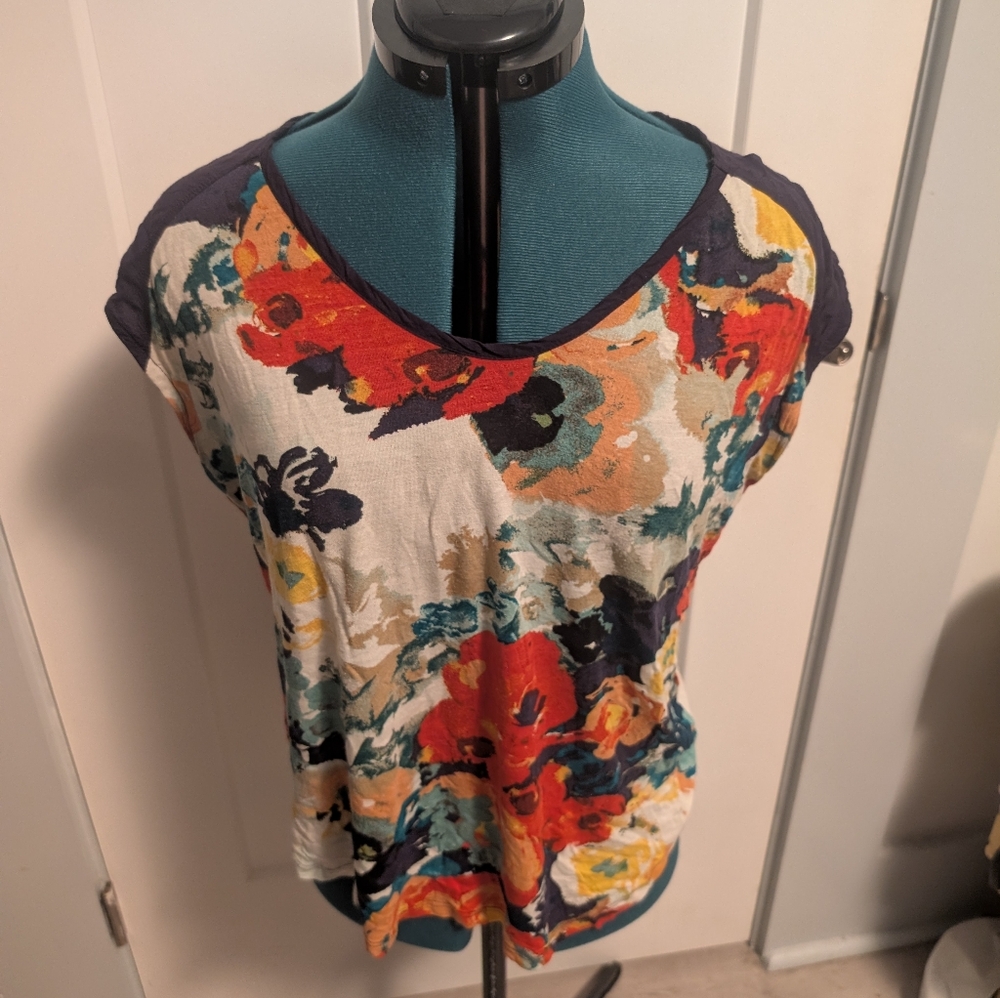 Colorful Floral Porridge Top With Cutouts